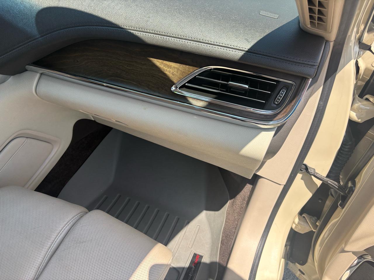 Lincoln Continental Reserve AWD 2018