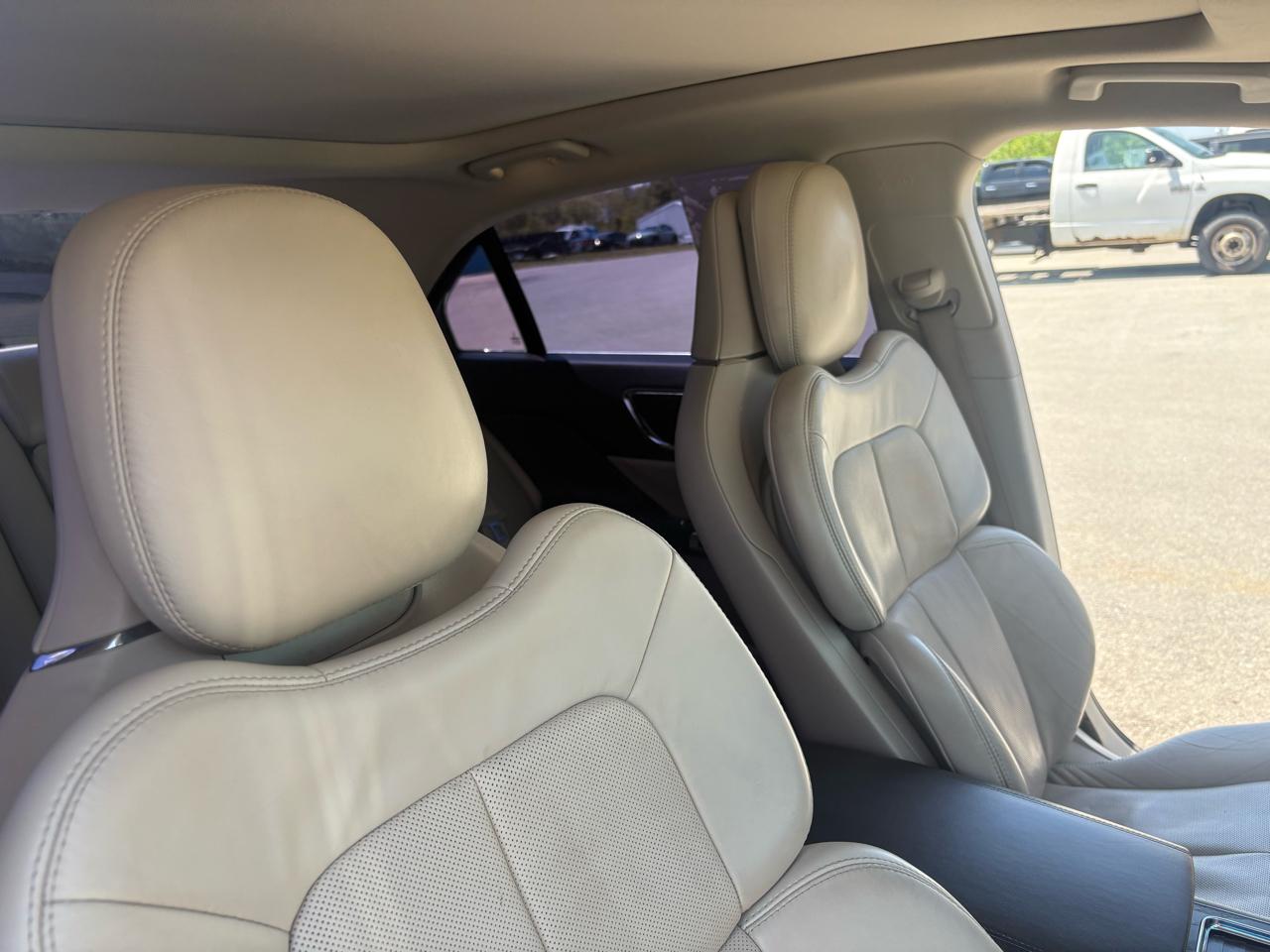 Lincoln Continental Reserve AWD 2018