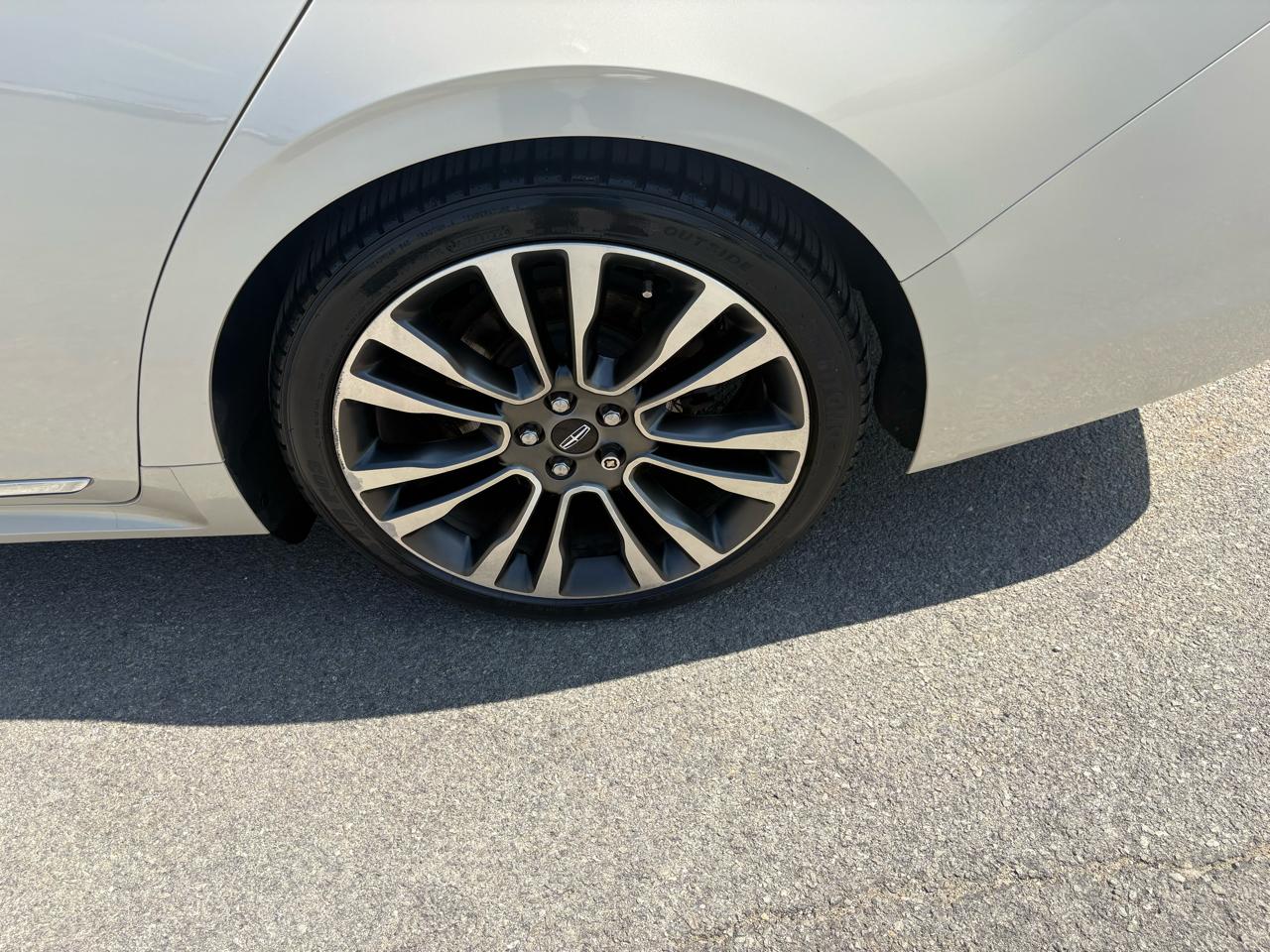 Lincoln Continental Reserve AWD 2018