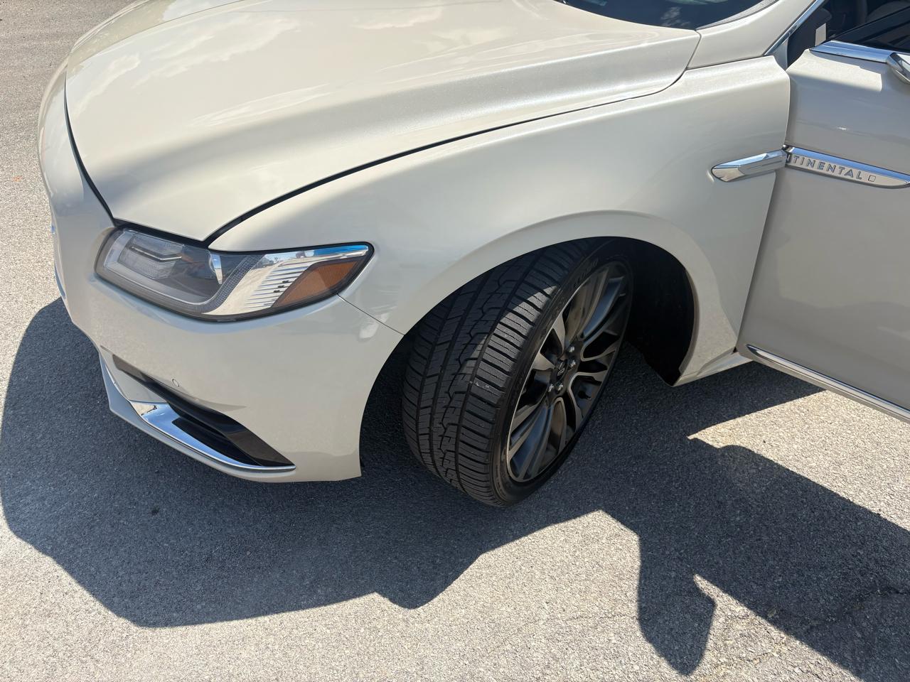 Lincoln Continental Reserve AWD 2018