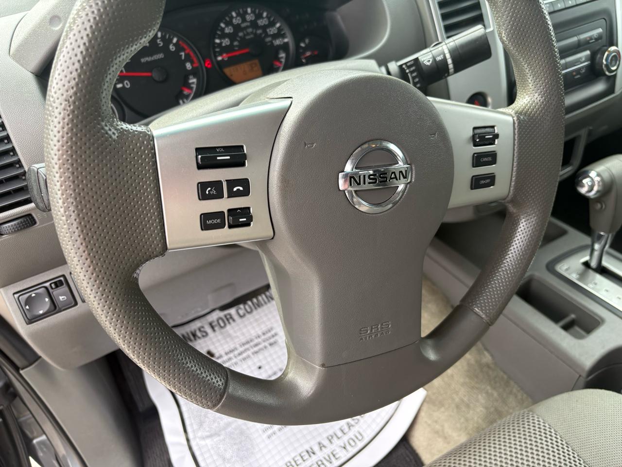 Nissan Frontier 2WD Crew Cab SWB Auto SV 2016