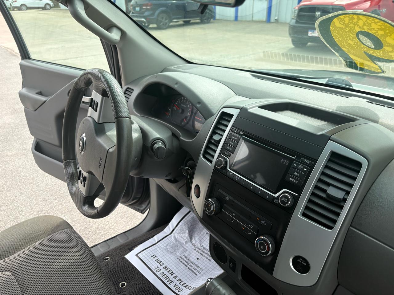 Nissan Frontier 2WD Crew Cab SWB Auto SV 2016