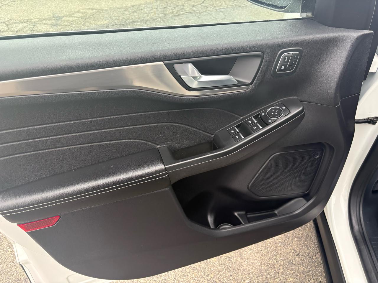 Ford Escape Titanium AWD 2022