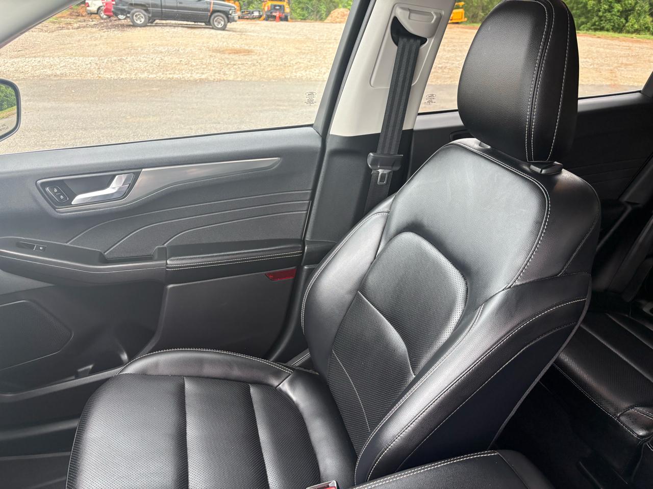 Ford Escape Titanium AWD 2022