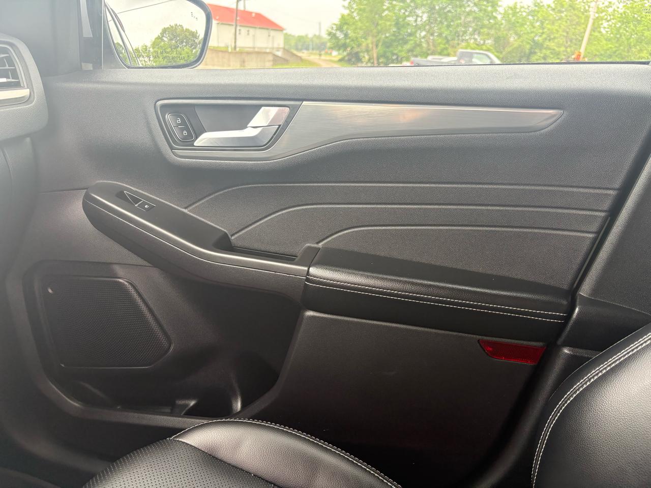 Ford Escape Titanium AWD 2022