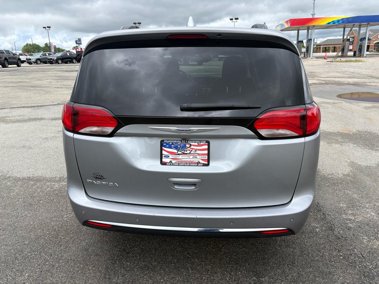 Chrysler Pacifica Touring FWD 2020