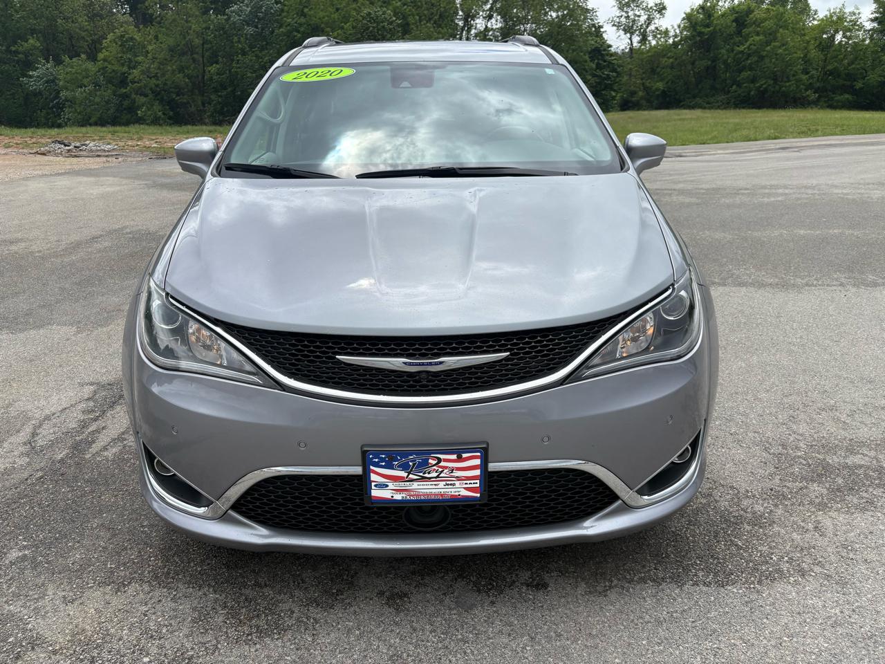 Chrysler Pacifica Touring FWD 2020