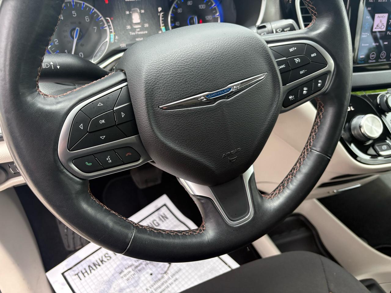 Chrysler Pacifica Touring FWD 2020