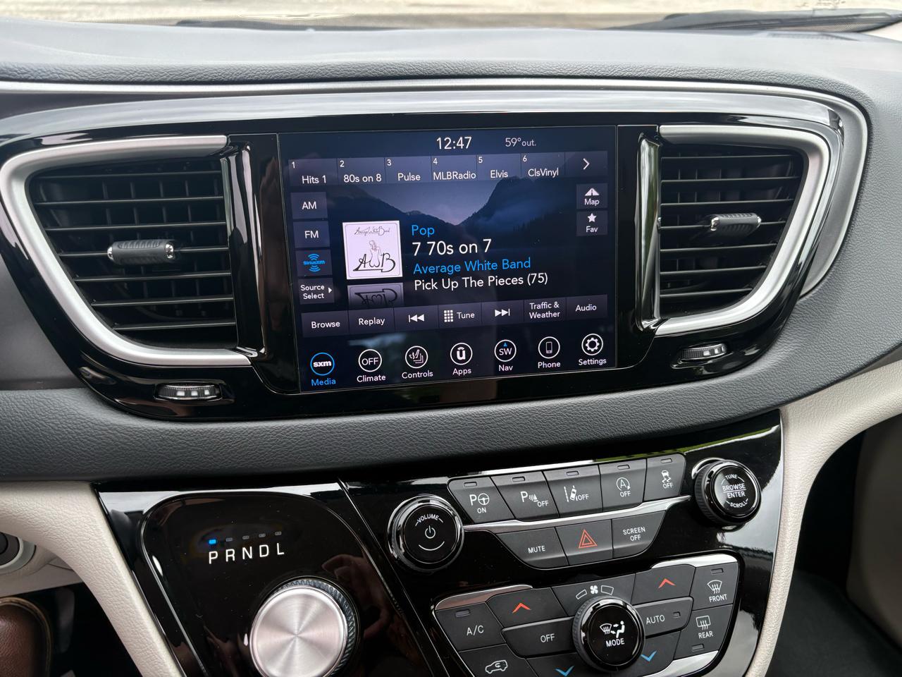 Chrysler Pacifica Touring FWD 2020