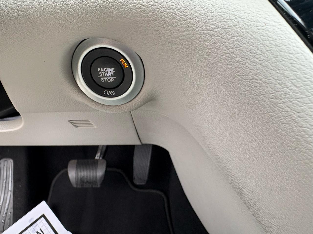 Chrysler Pacifica Touring FWD 2020