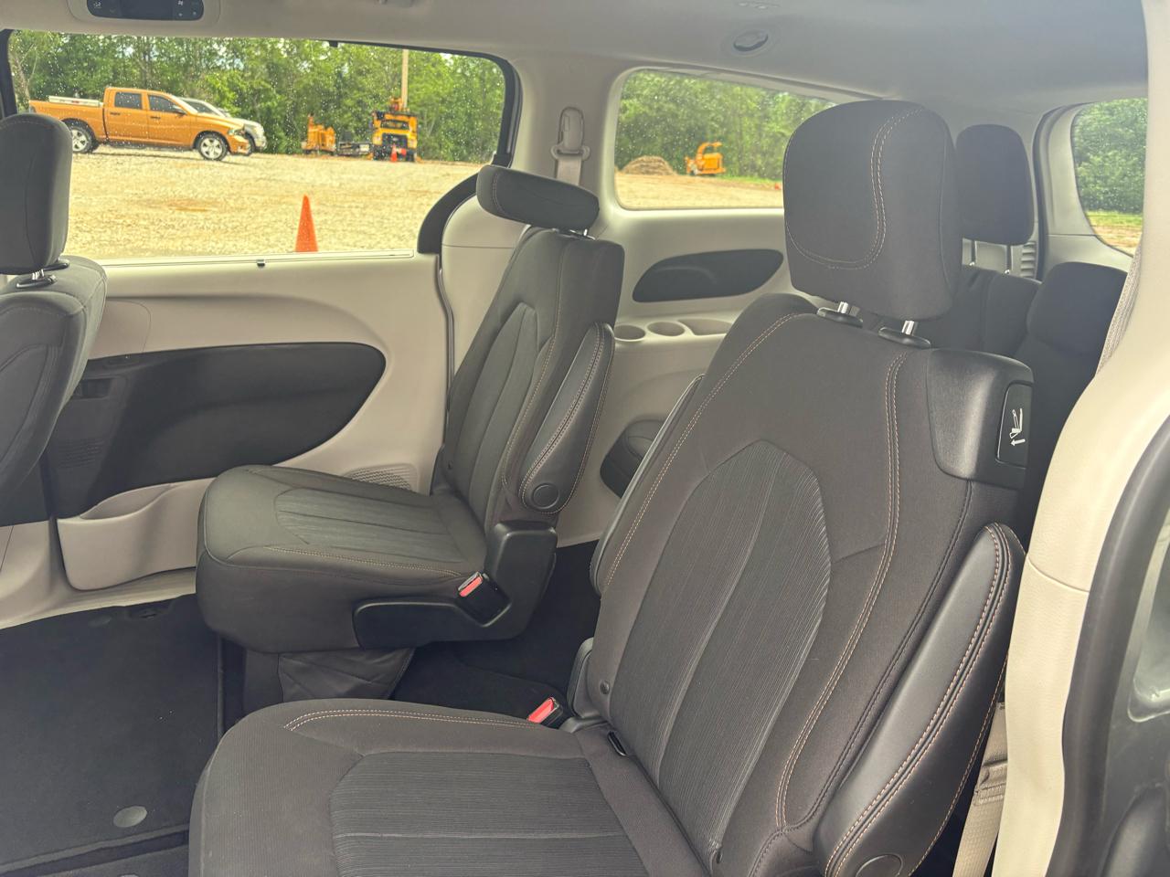 Chrysler Pacifica Touring FWD 2020