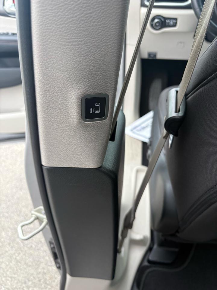 Chrysler Pacifica Touring FWD 2020