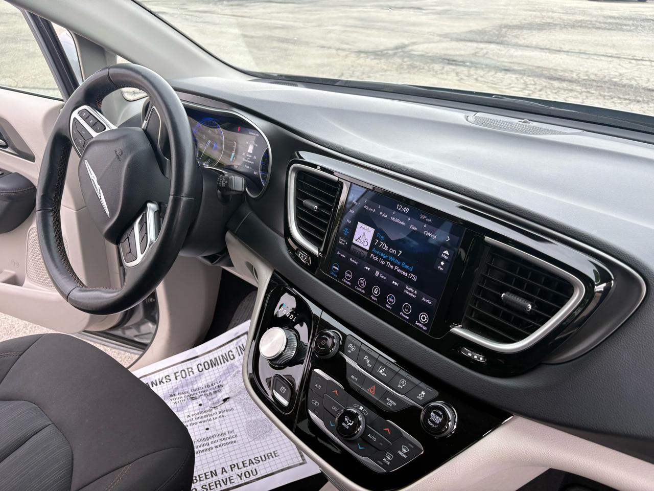 Chrysler Pacifica Touring FWD 2020