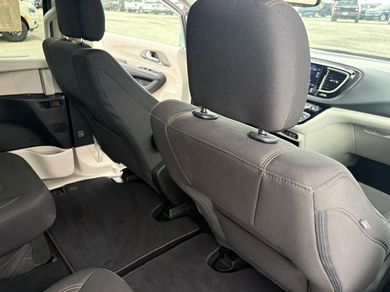 Chrysler Pacifica Touring FWD 2020