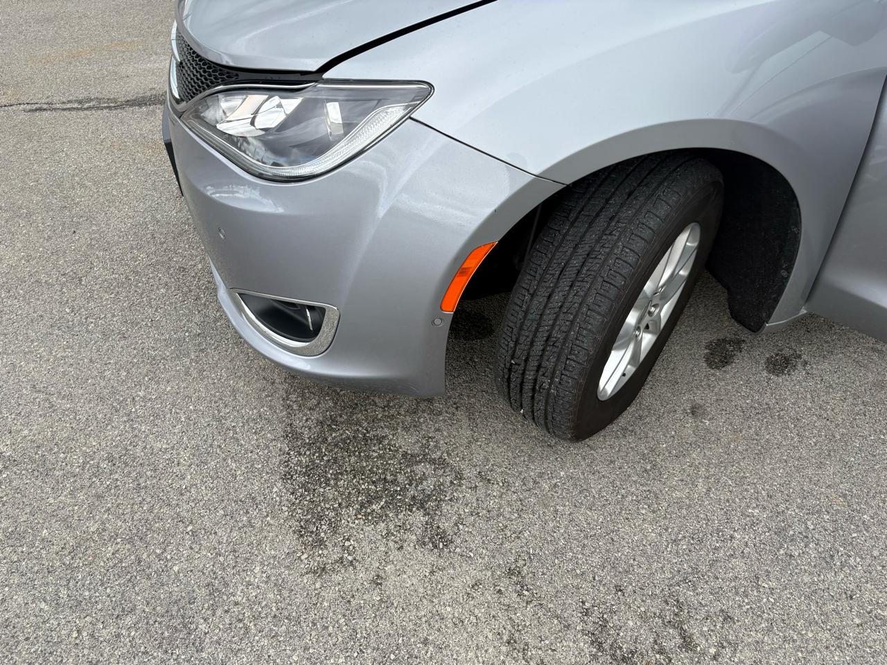 Chrysler Pacifica Touring FWD 2020