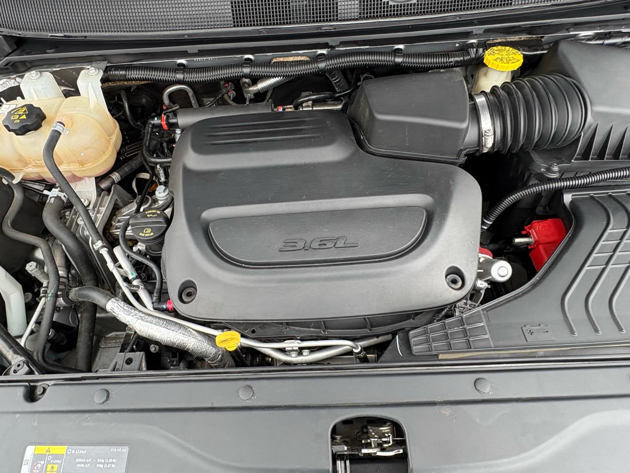 Chrysler Pacifica Touring FWD 2020