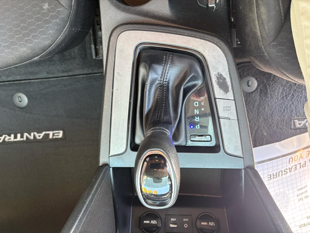 Hyundai Elantra SE Auto 2019