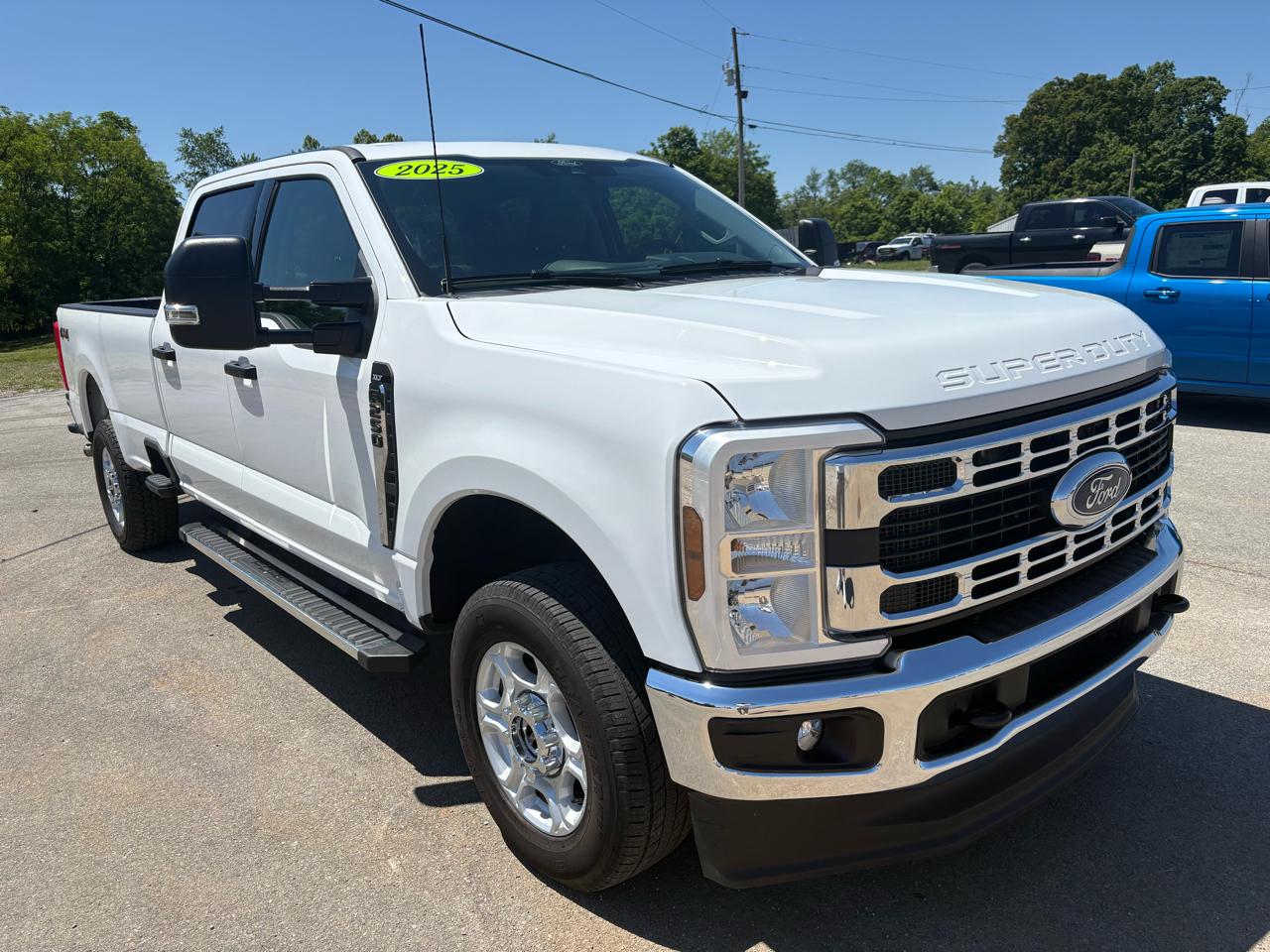 Ford Super Duty F-250 SRW XLT 4WD Crew Cab 8' Box 2025