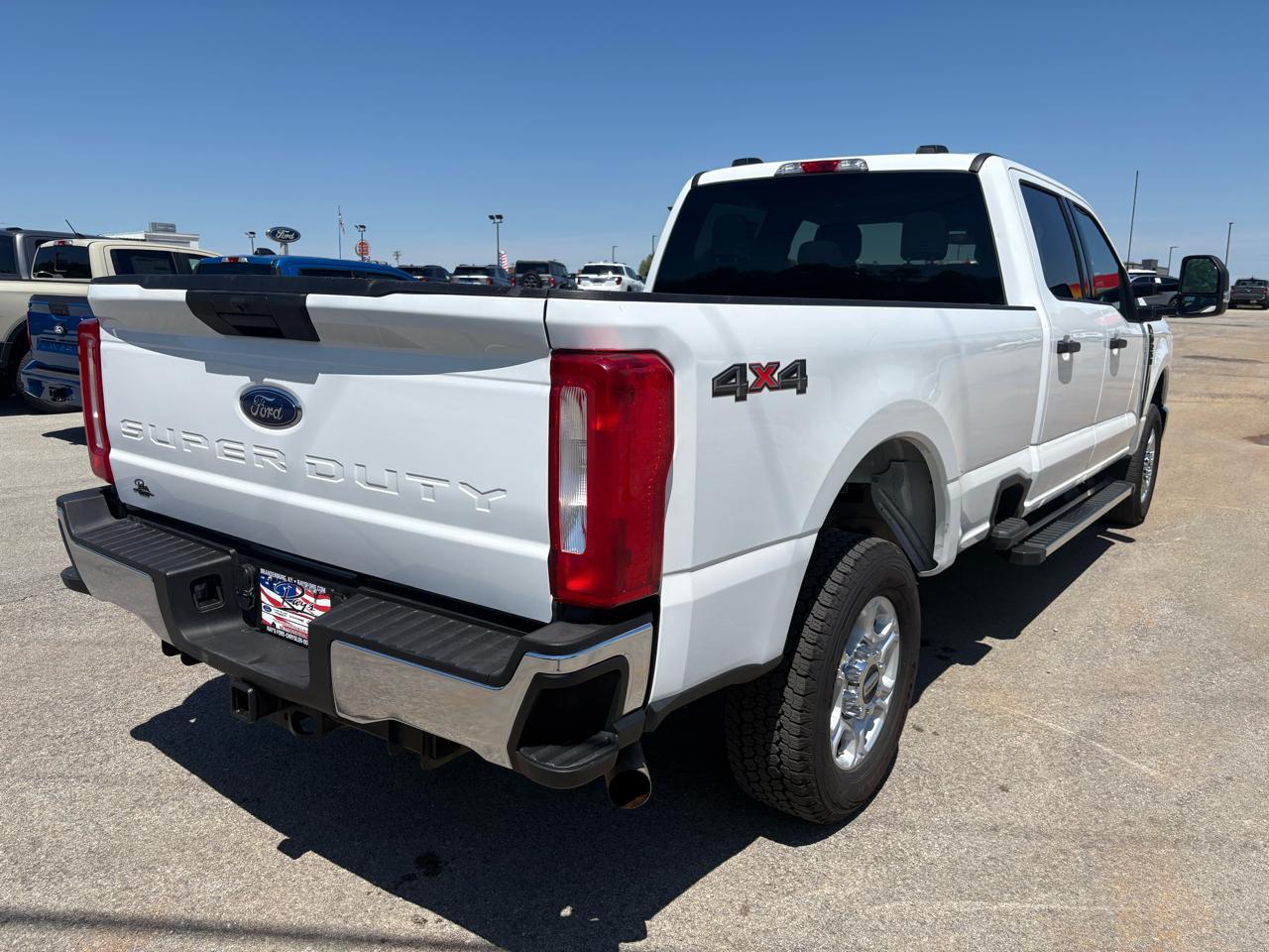 Ford Super Duty F-250 SRW XLT 4WD Crew Cab 8' Box 2025