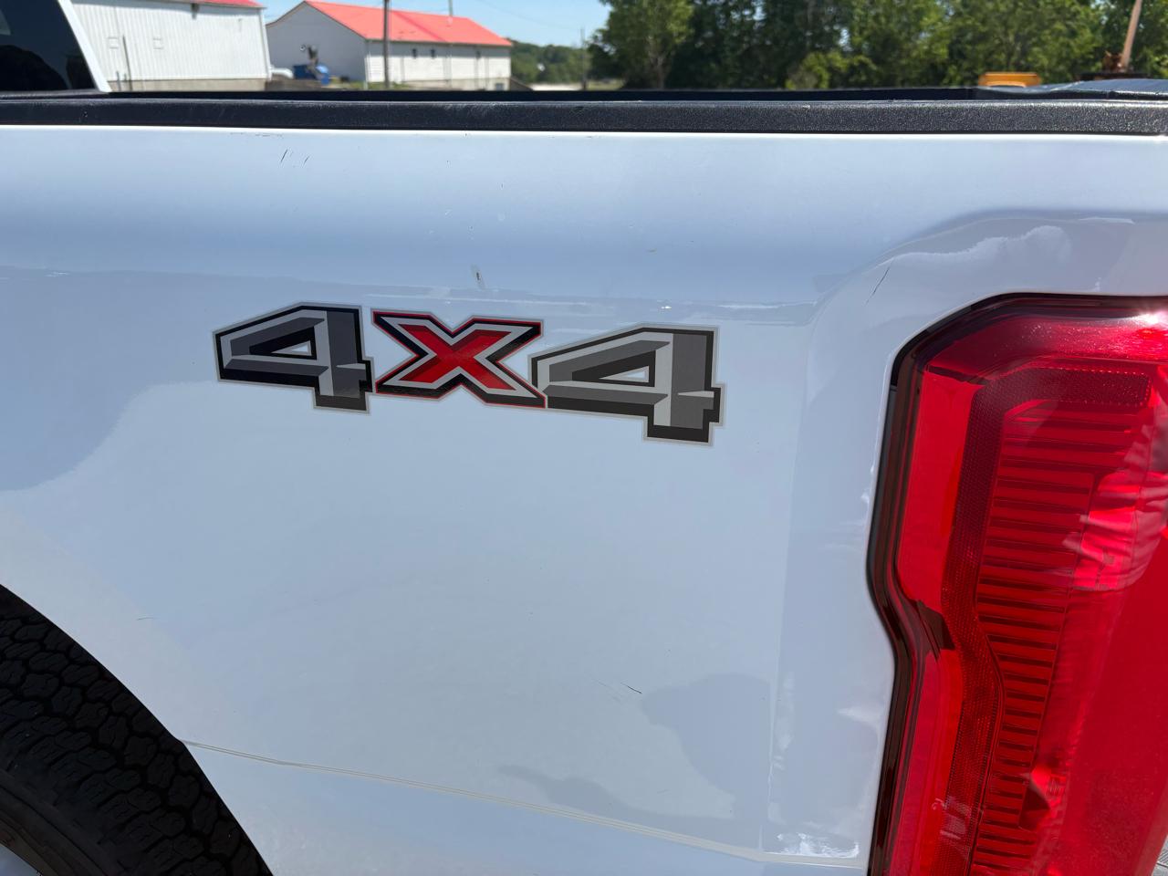 Ford Super Duty F-250 SRW XLT 4WD Crew Cab 8' Box 2025