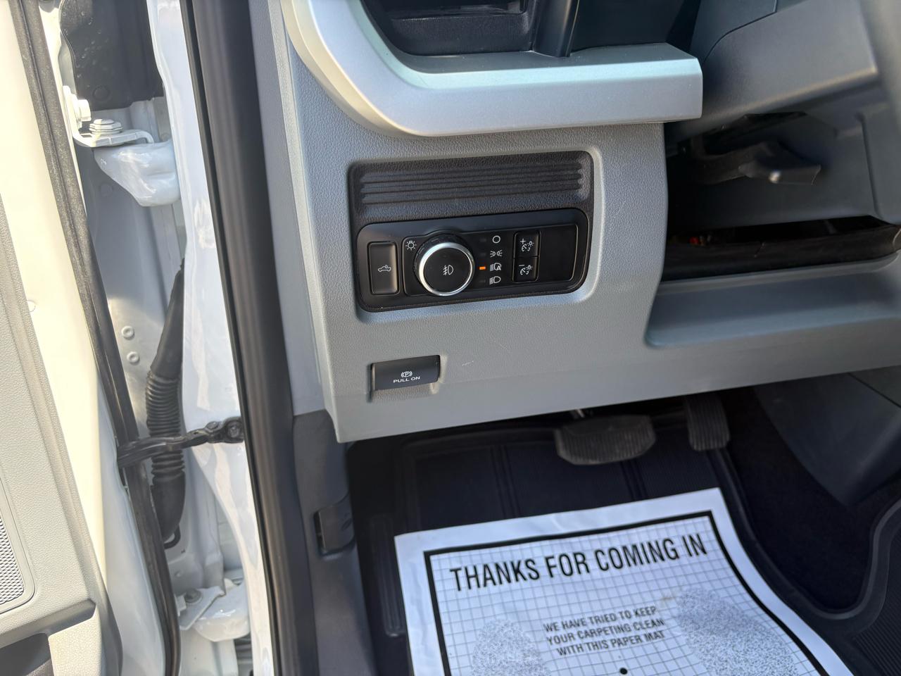 Ford Super Duty F-250 SRW XLT 4WD Crew Cab 8' Box 2025