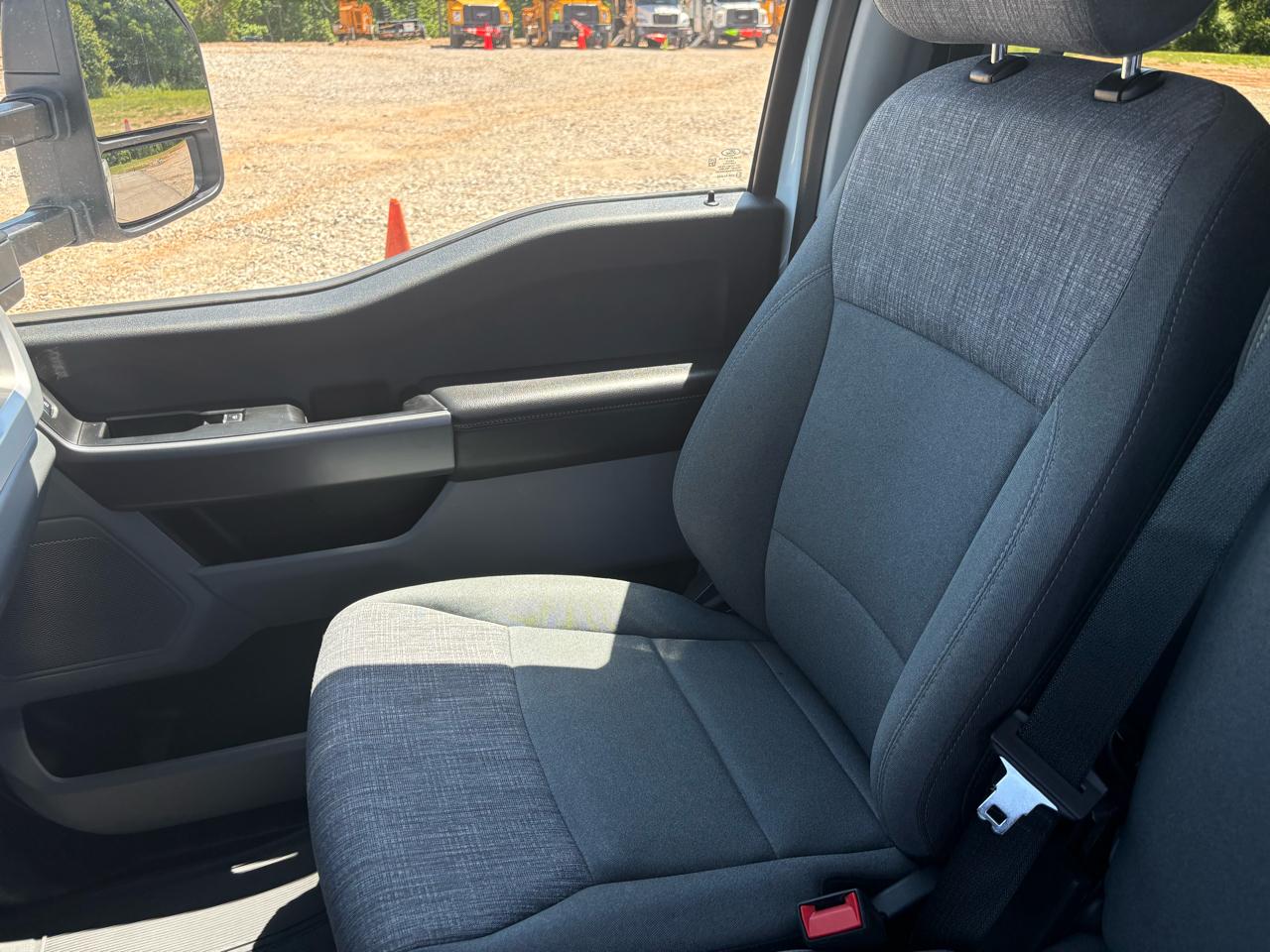Ford Super Duty F-250 SRW XLT 4WD Crew Cab 8' Box 2025