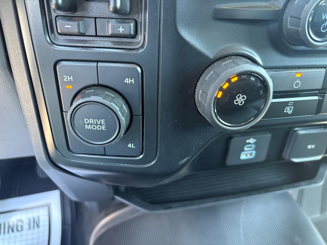 Ford Super Duty F-250 SRW XLT 4WD Crew Cab 8' Box 2025