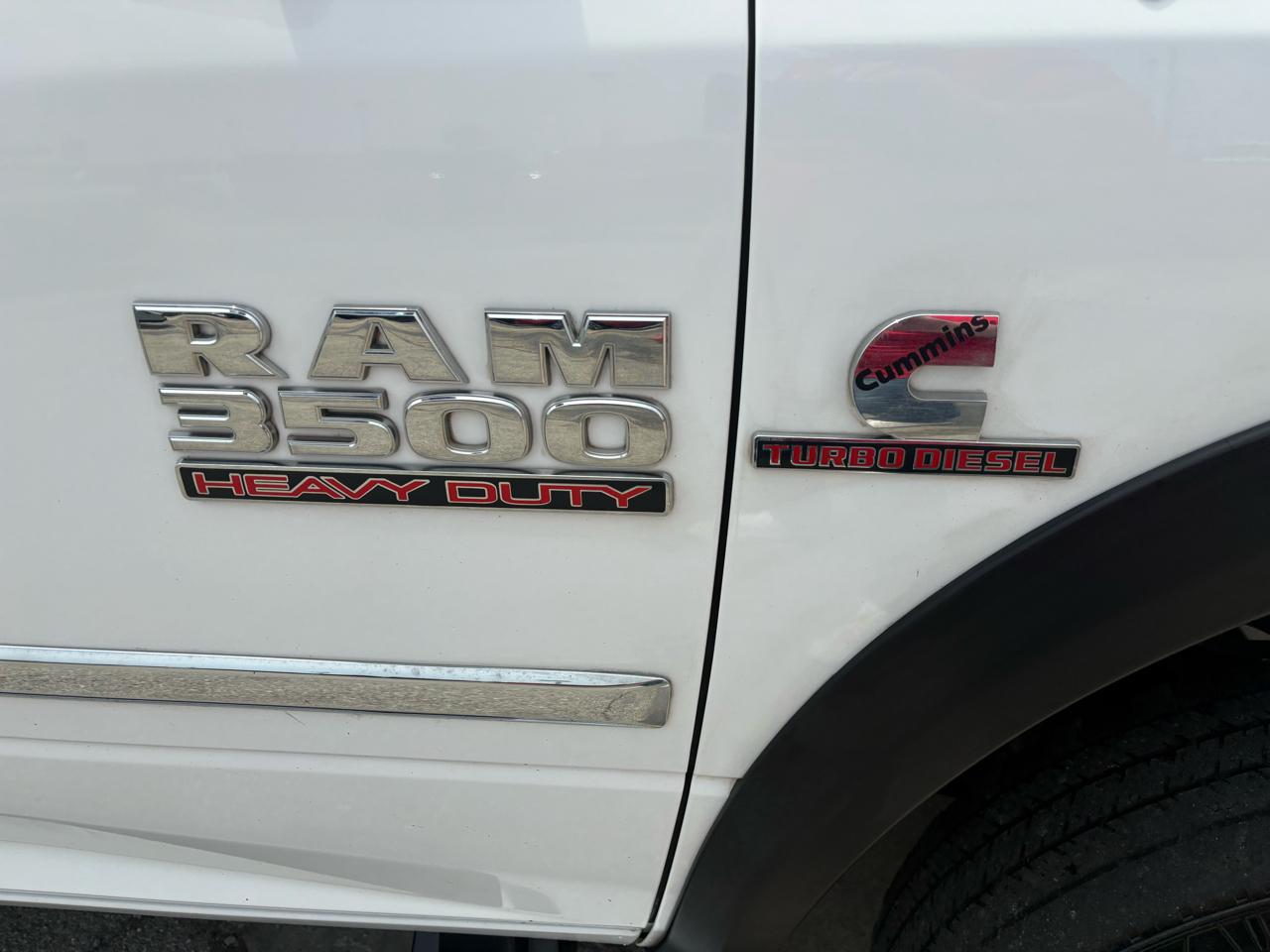 RAM 3500 Laramie 4x4 Crew Cab 8' Box 2018
