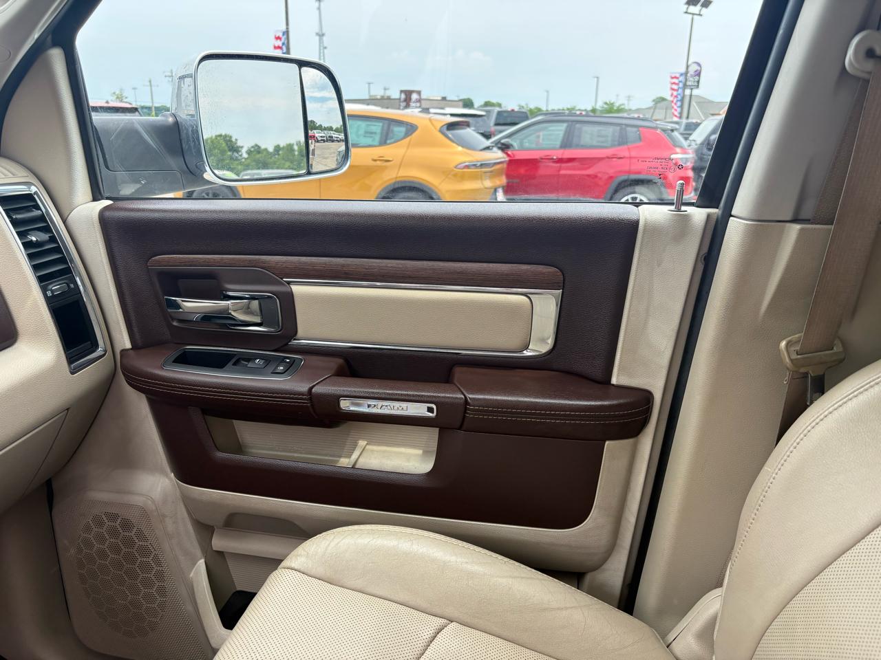 RAM 3500 Laramie 4x4 Crew Cab 8' Box 2018