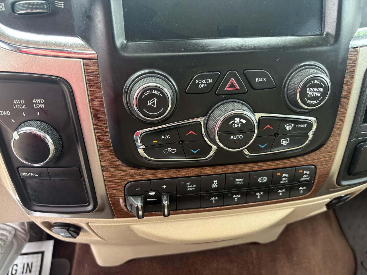 RAM 3500 Laramie 4x4 Crew Cab 8' Box 2018