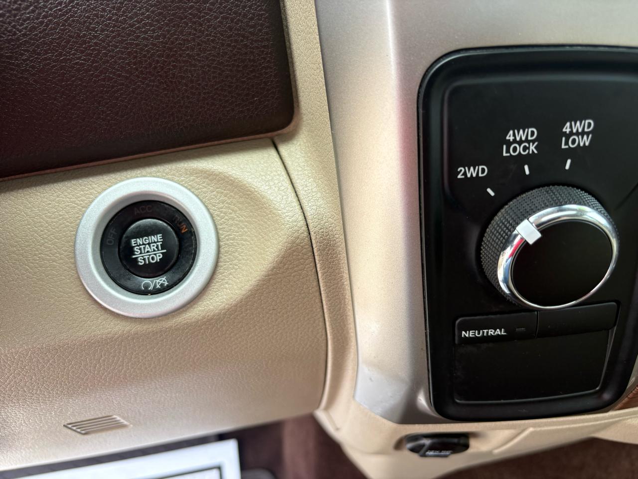 RAM 3500 Laramie 4x4 Crew Cab 8' Box 2018