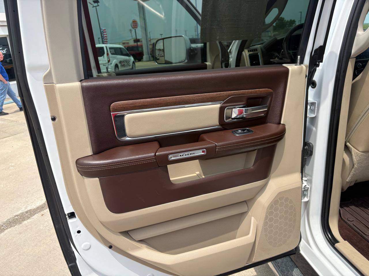 RAM 3500 Laramie 4x4 Crew Cab 8' Box 2018