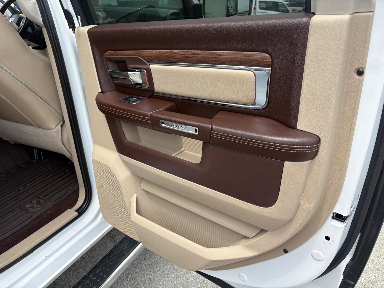 RAM 3500 Laramie 4x4 Crew Cab 8' Box 2018