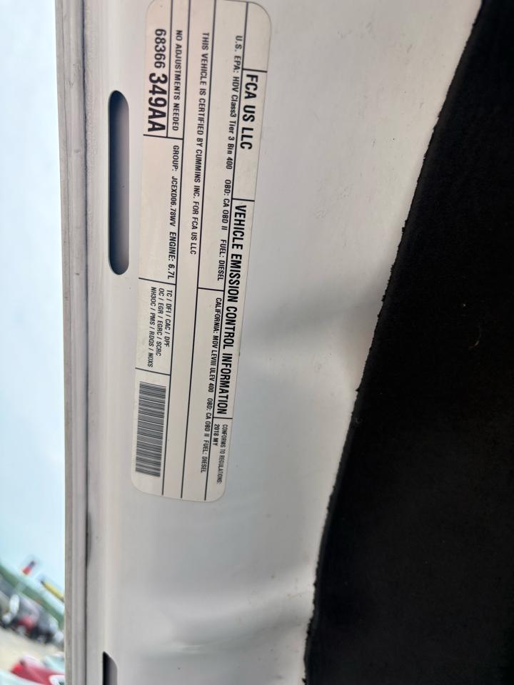 RAM 3500 Laramie 4x4 Crew Cab 8' Box 2018