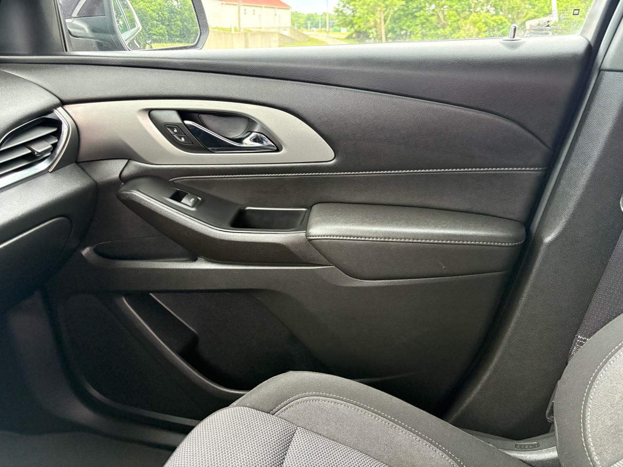 Chevrolet Traverse AWD 4dr LT Cloth w/1LT 2023