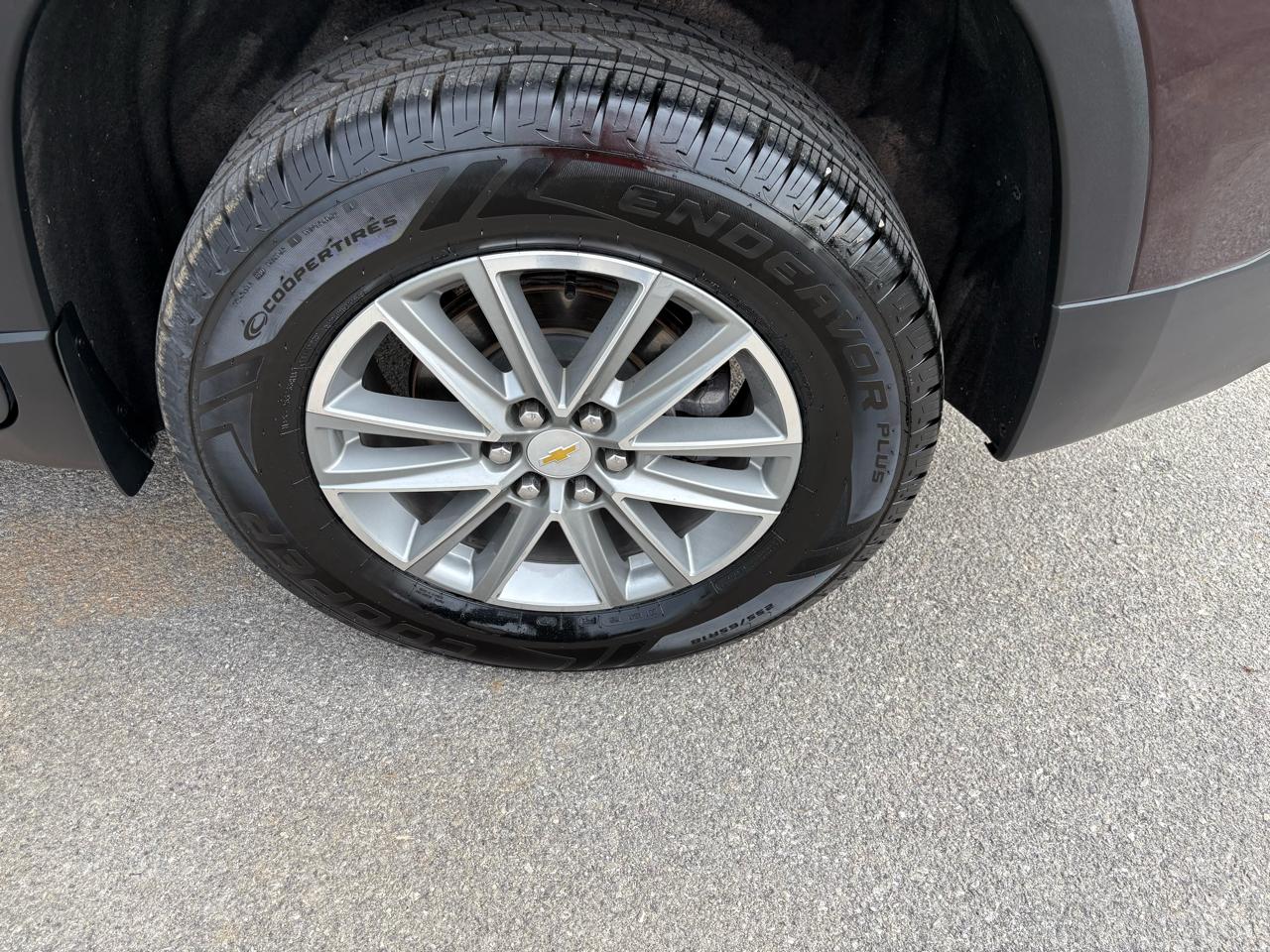 Chevrolet Traverse AWD 4dr LT Cloth w/1LT 2023