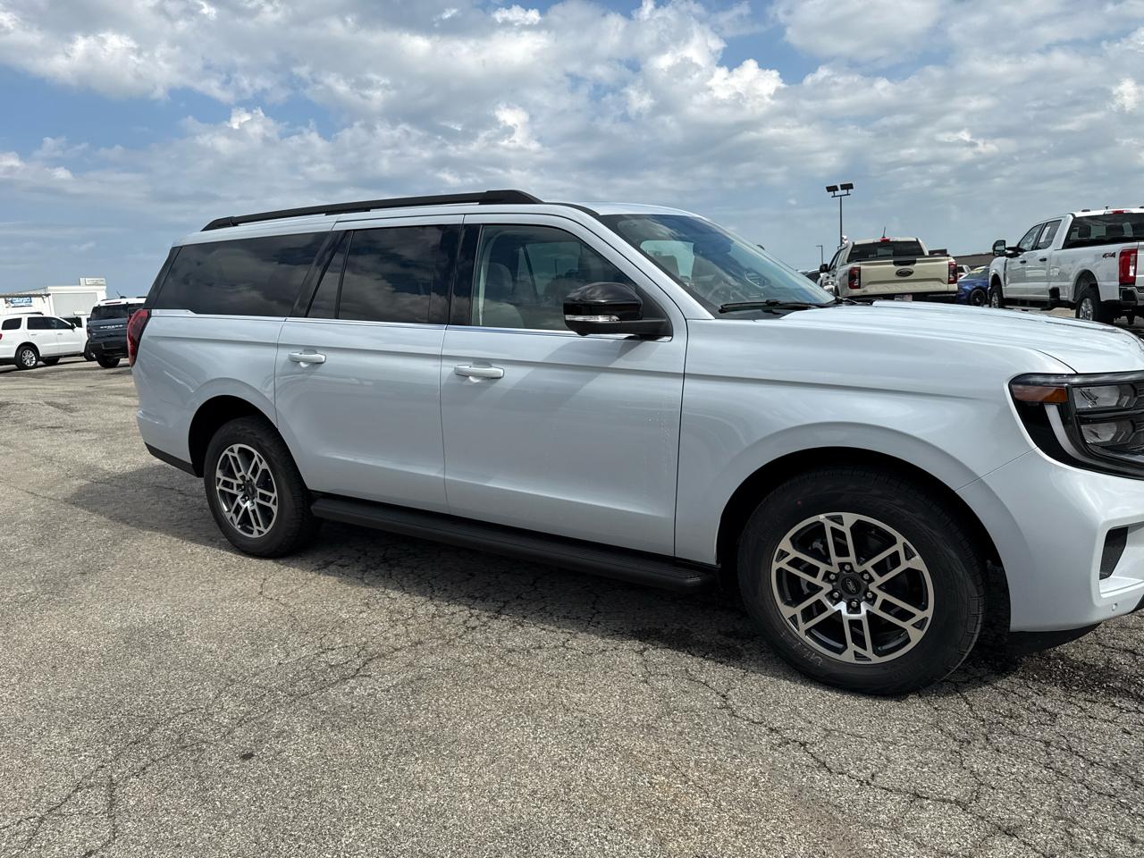 Ford Expedition Max Active 4x4 2026