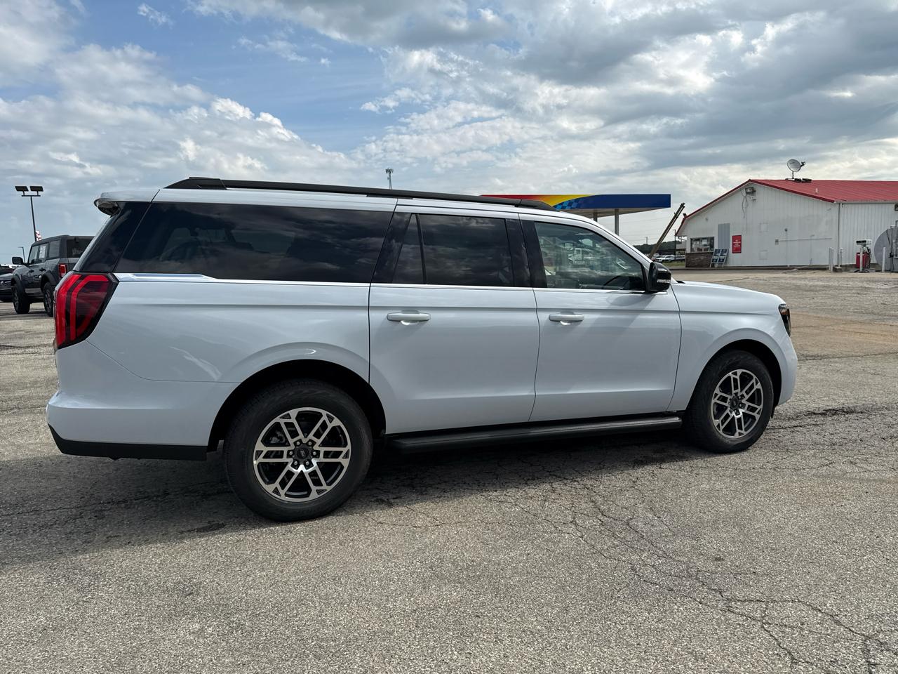 Ford Expedition Max Active 4x4 2026