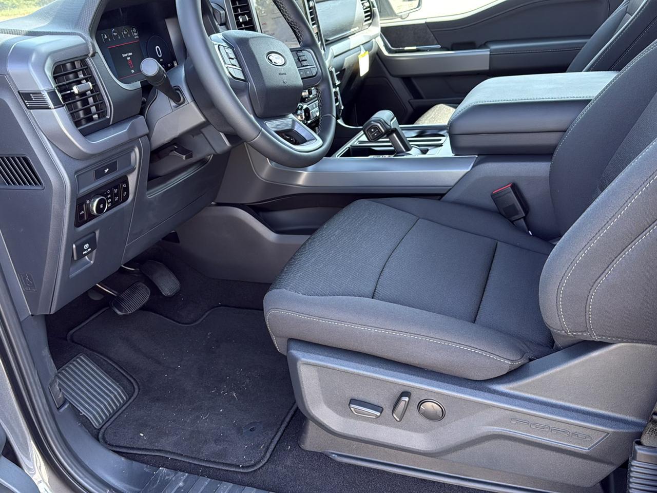 Ford F-150 XLT 4WD SuperCrew 5.5' Box 2026