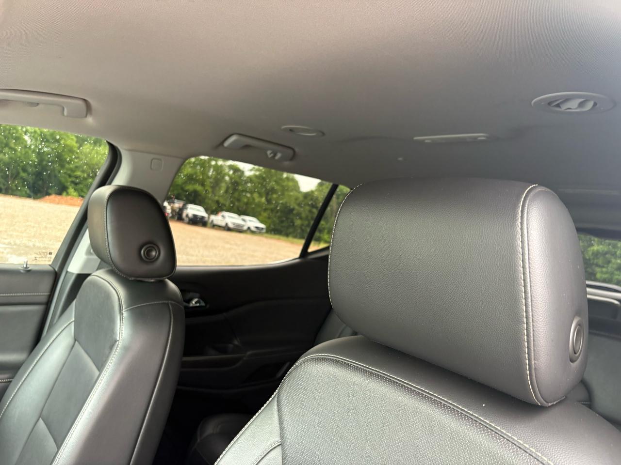 GMC Acadia AWD 4dr SLT 2021