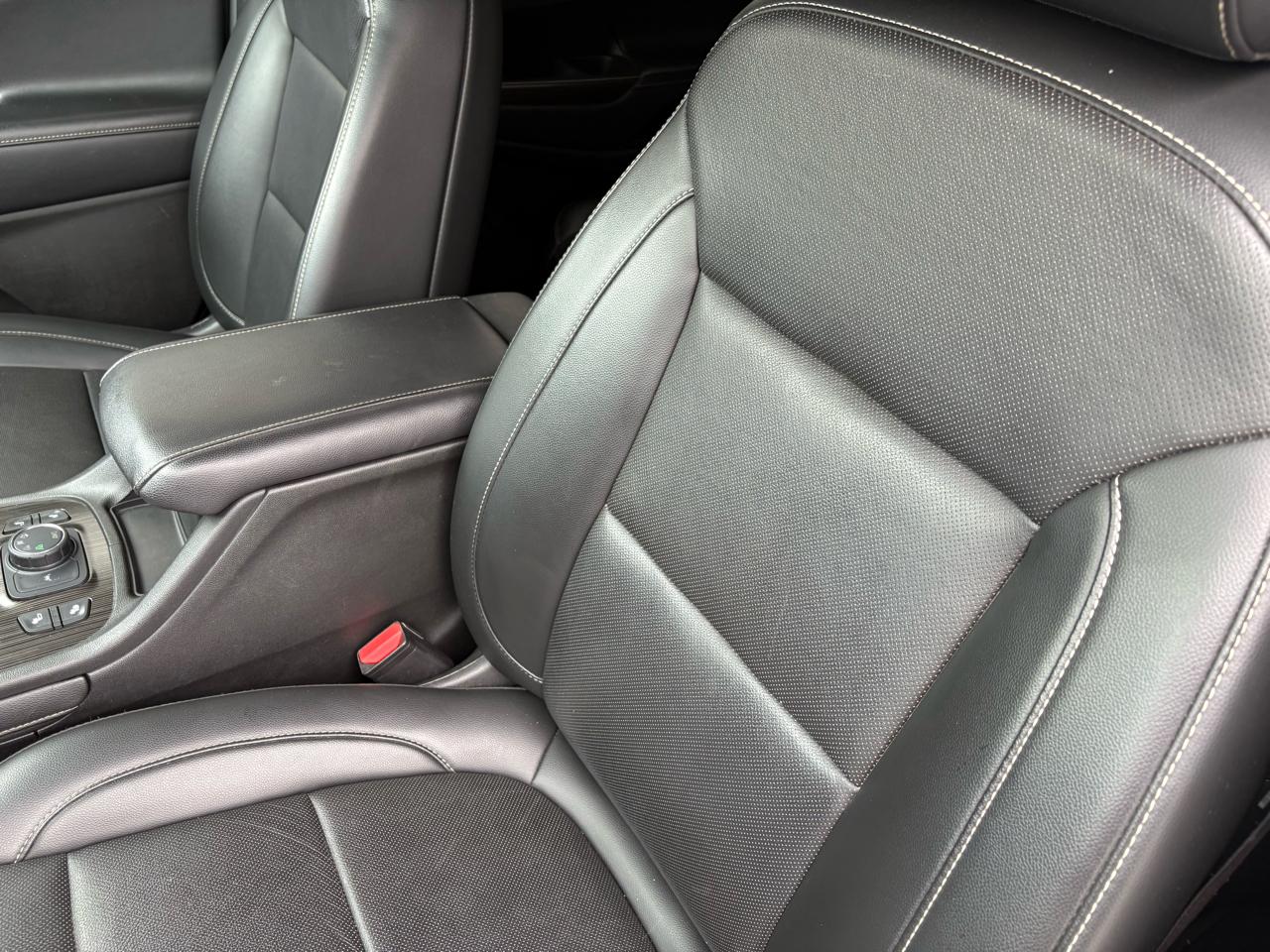GMC Acadia AWD 4dr SLT 2021