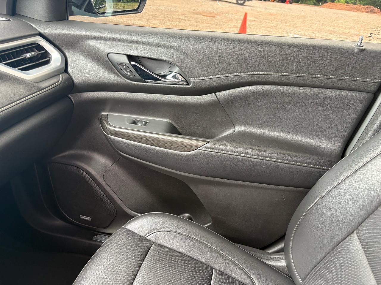 GMC Acadia AWD 4dr SLT 2021