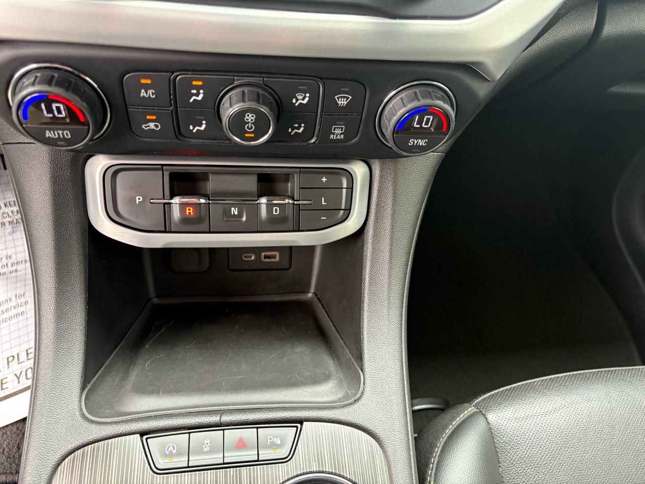 GMC Acadia AWD 4dr SLT 2021