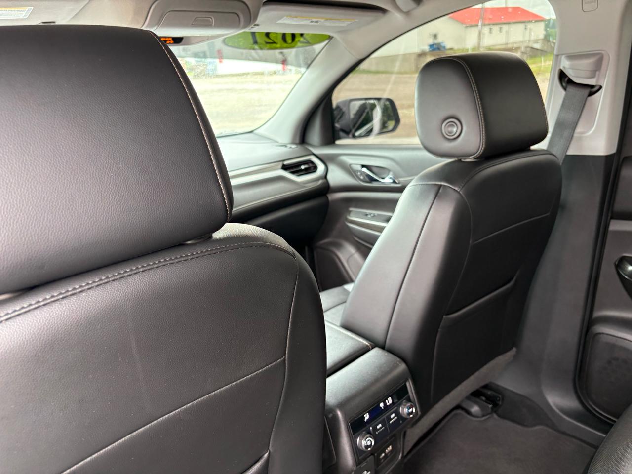 GMC Acadia AWD 4dr SLT 2021