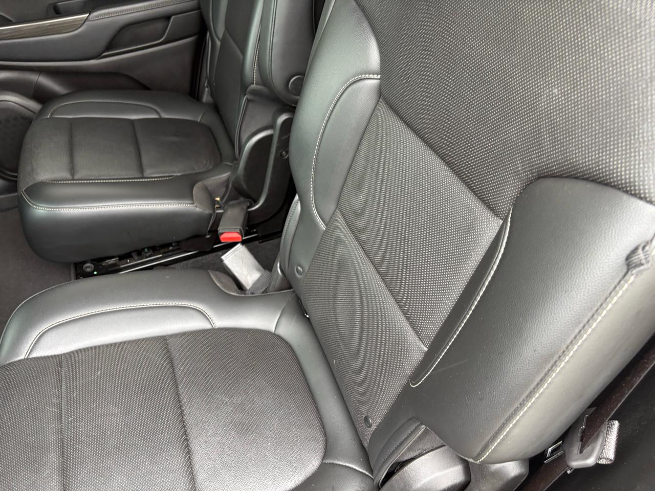 GMC Acadia AWD 4dr SLT 2021
