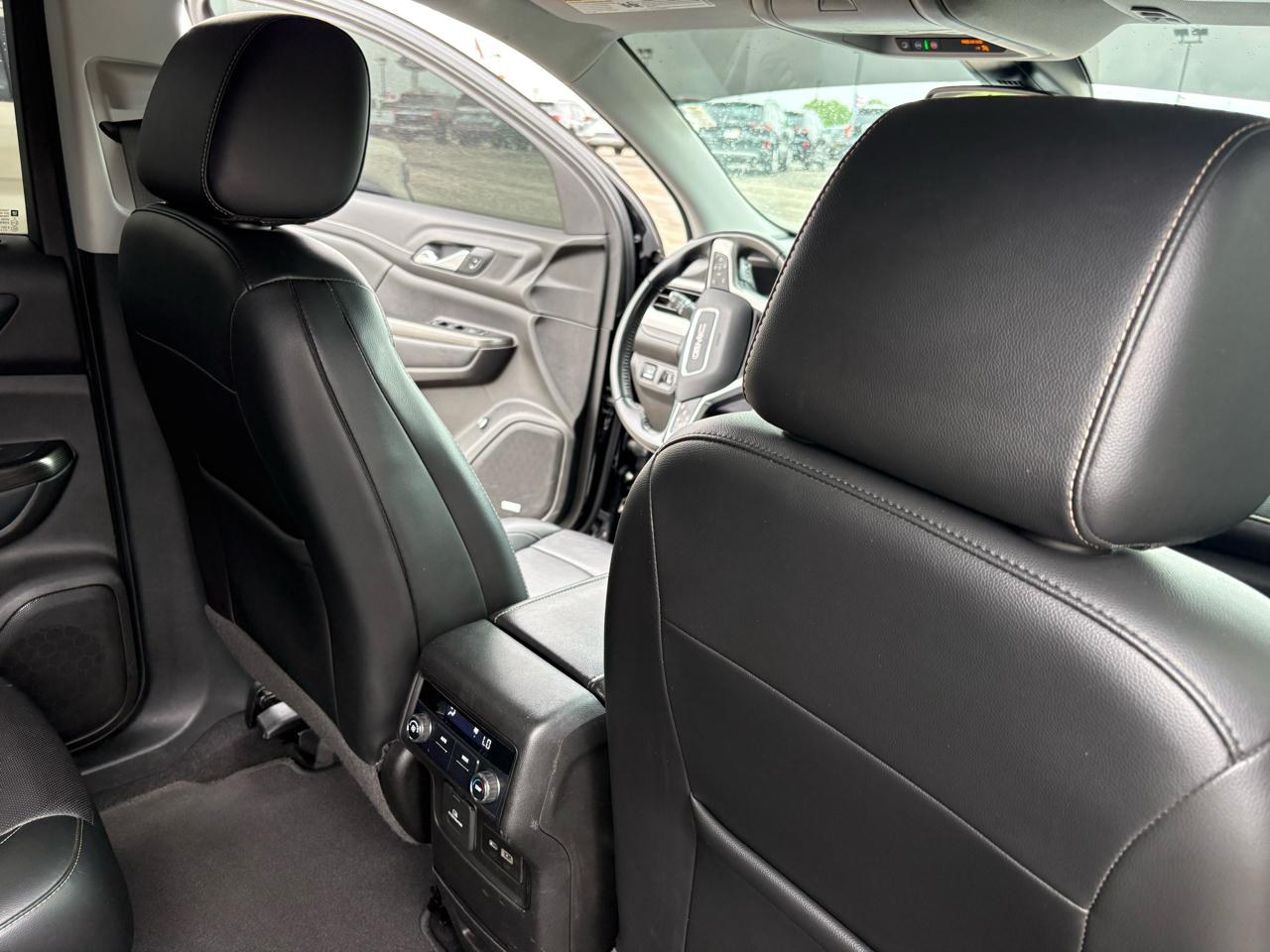 GMC Acadia AWD 4dr SLT 2021