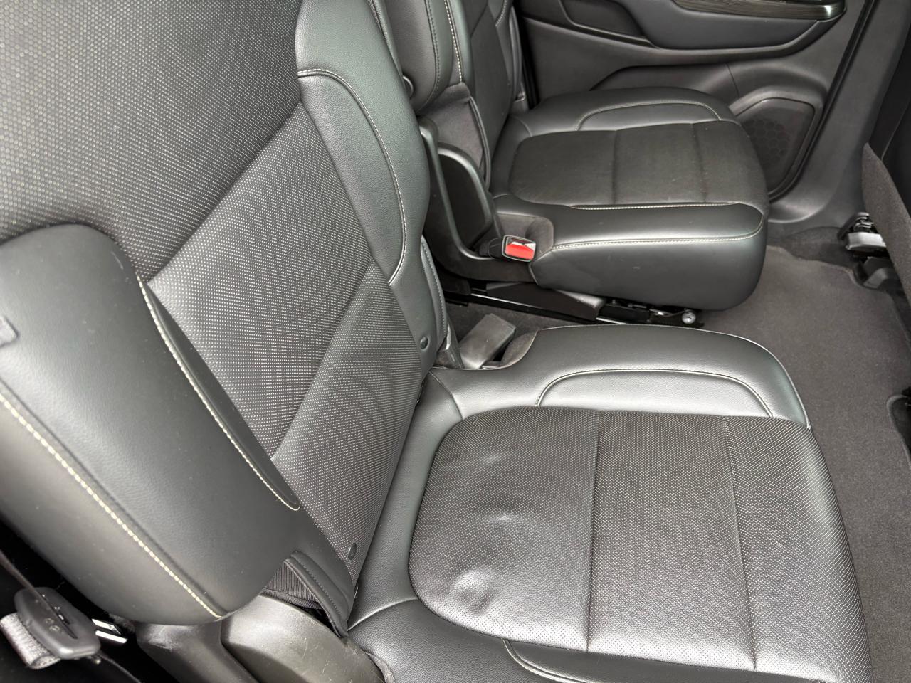 GMC Acadia AWD 4dr SLT 2021