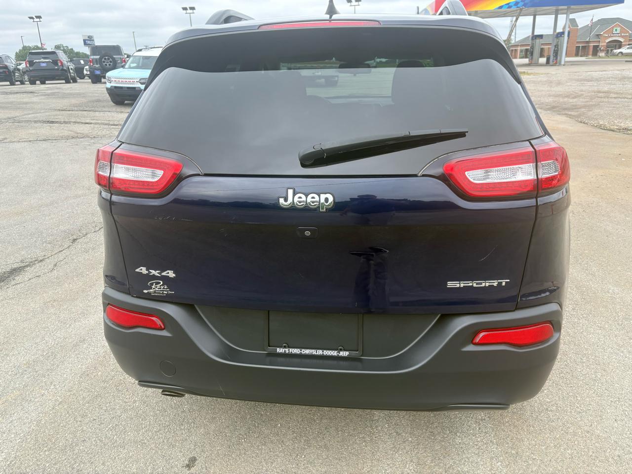 Jeep Cherokee 4WD 4dr Sport 2016