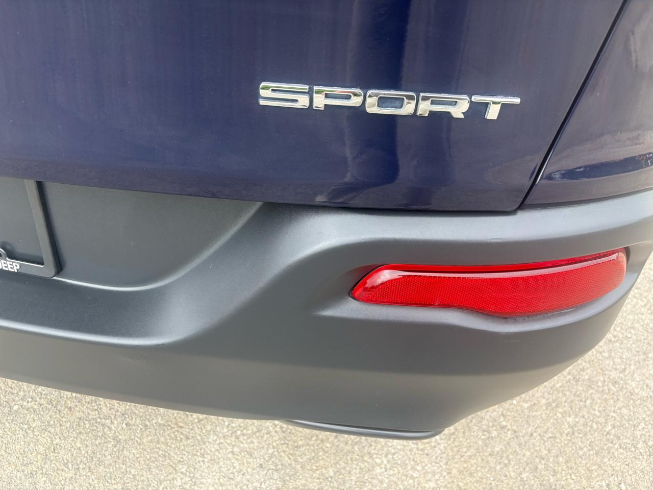 Jeep Cherokee 4WD 4dr Sport 2016