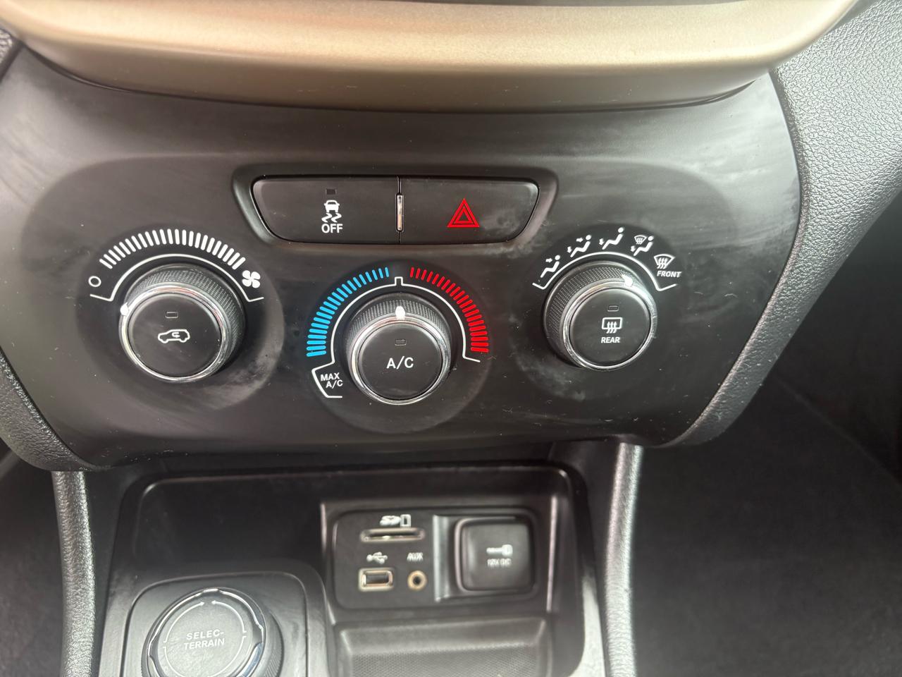 Jeep Cherokee 4WD 4dr Sport 2016